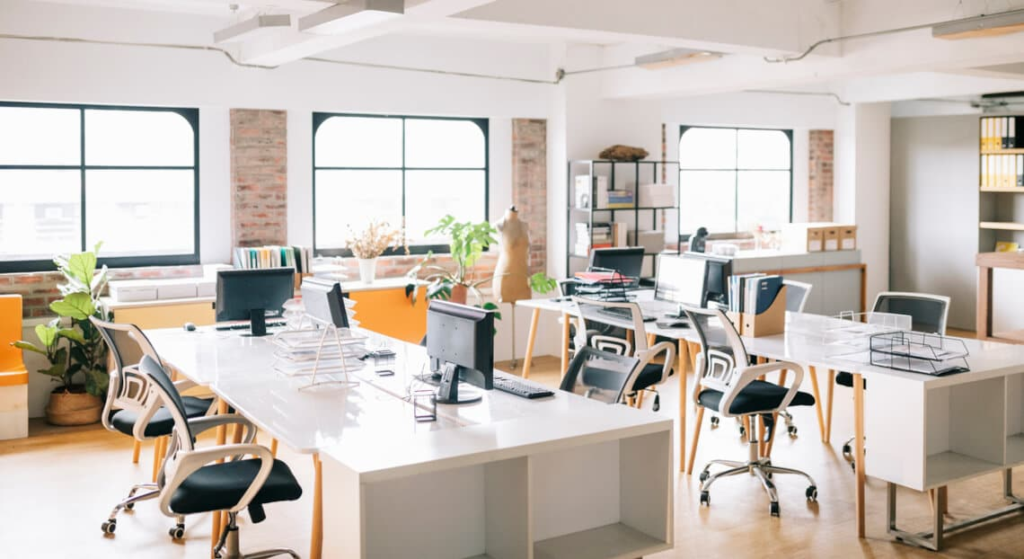 The benefits of daily office space rental an office with many computers and chairs