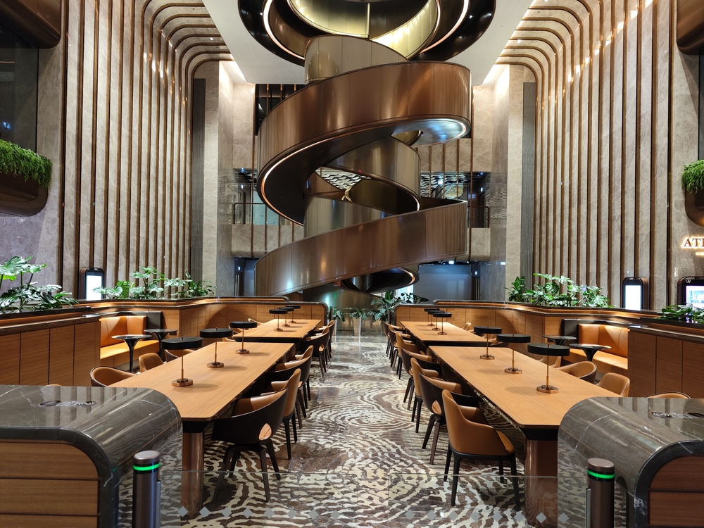 shutterstock 2465637959