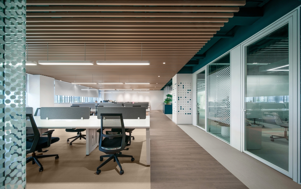 shutterstock 2527861417